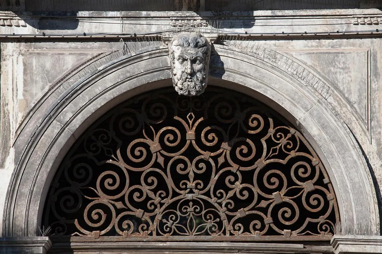 Appartamenti Palazzo Foscarini . Venezia Italia